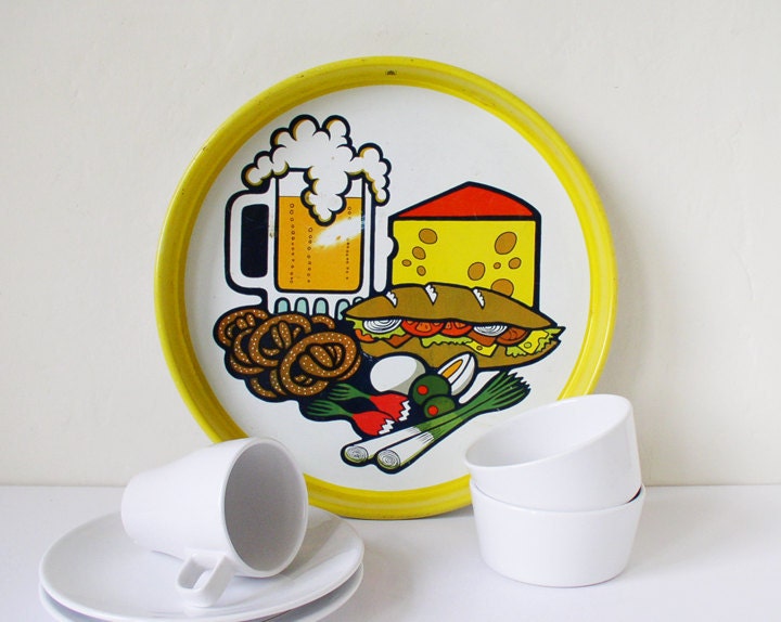Kitchen tray with illustrated snack food