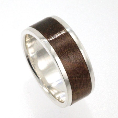 Wood Ring - Kauri Wood Inlaid in Platinum - The world Oldest Wood