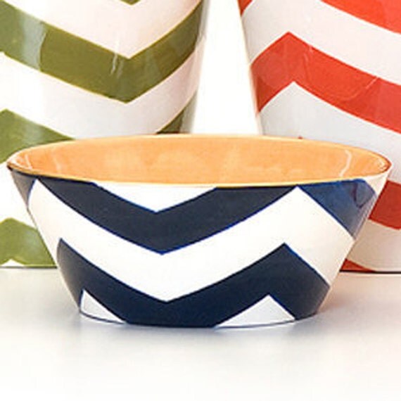 Buckley Chevron Berry Bowl in Navy