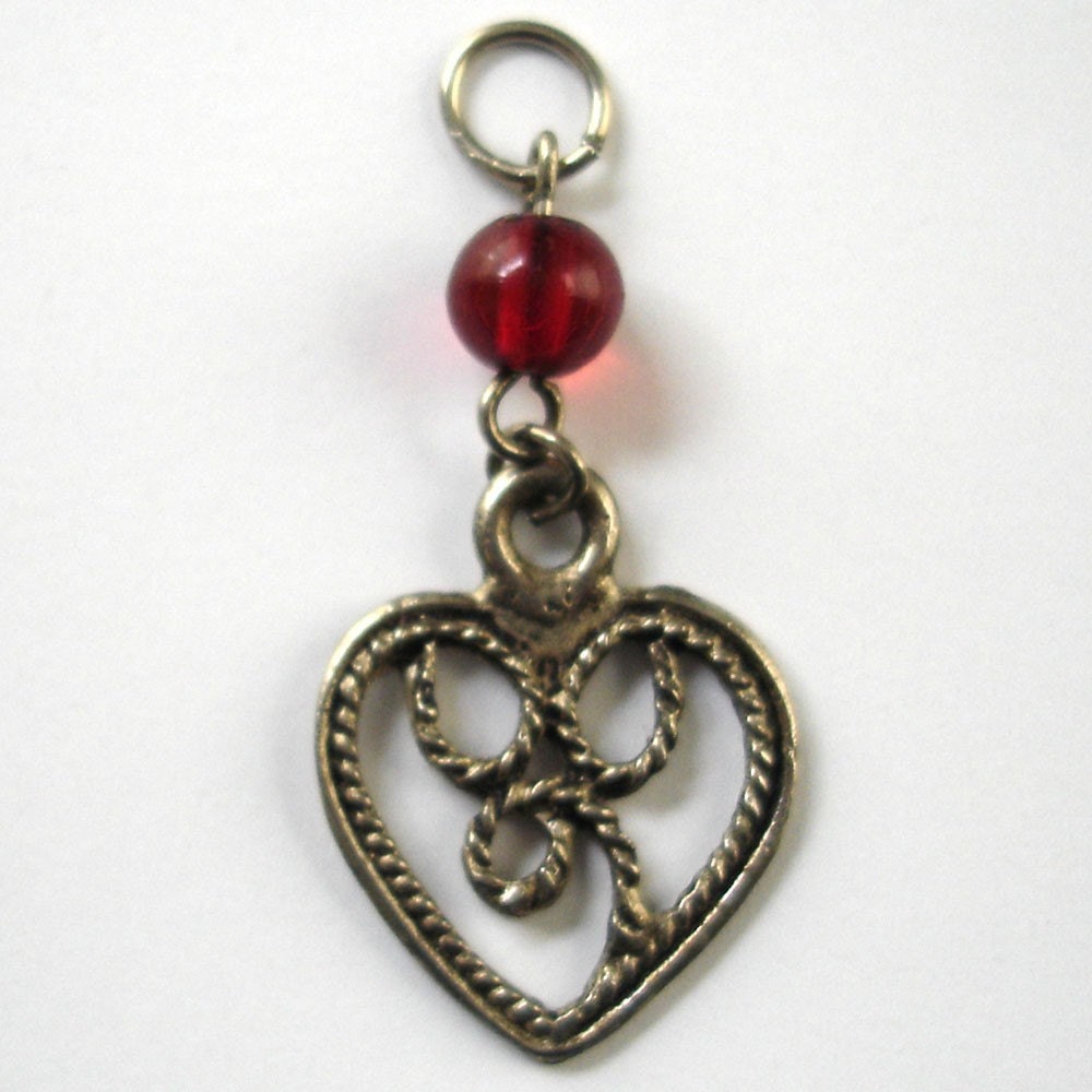 vintage lasso rope heart pendant with red bead