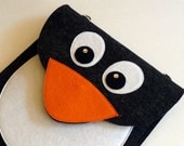 Penguin sleeve for Kindle fire and Kindle keyboard - Anthracite felt - Made to order