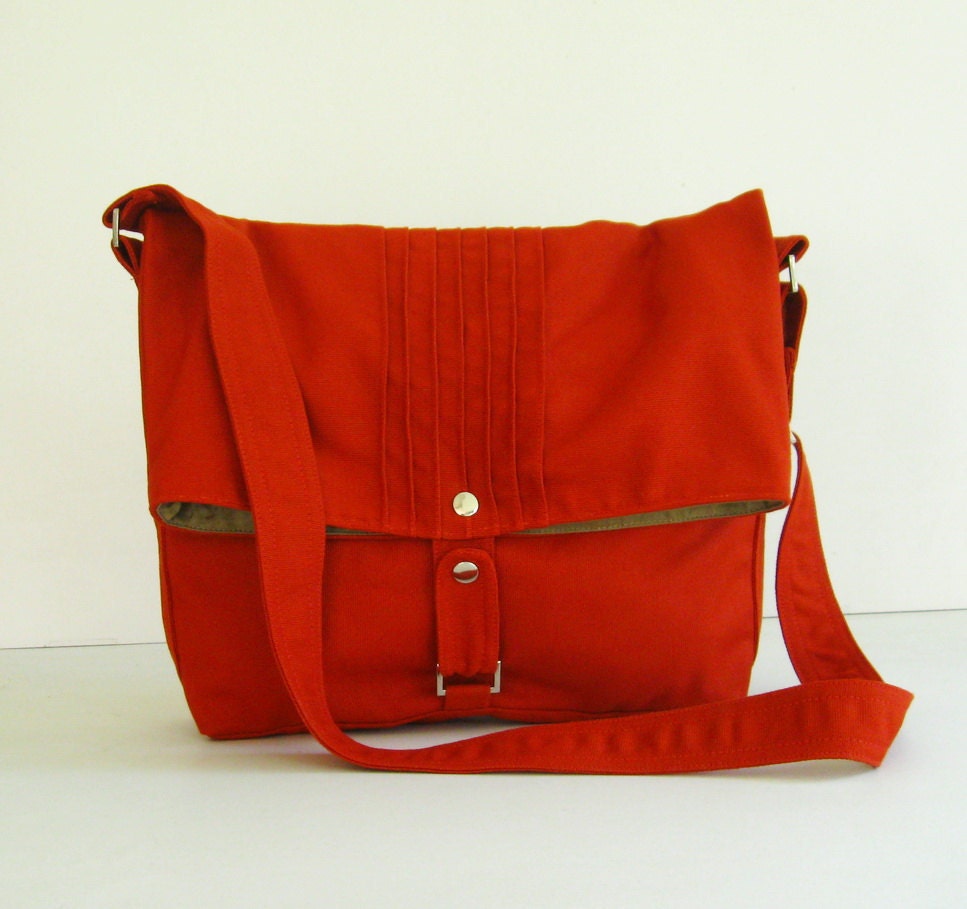 burnt orange shoulder bag