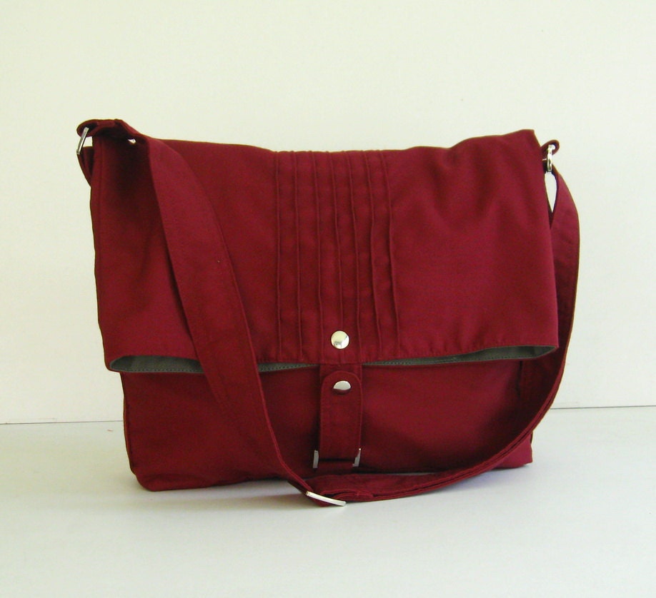 Sale - Maroon Cotton Twill Bag, purse, tote, shoulder bag, messenger, unique, stylish - Fiona