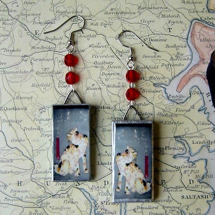 Good Luck Cat MANEKI NEKO - Japanese ART Czech BEADED EARRINGS and Pendant NECKLACE Set