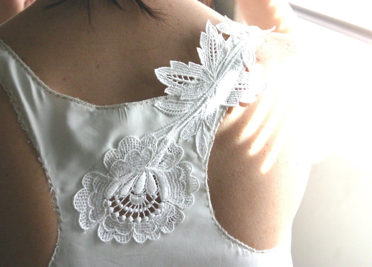 Paper White Nightgown - 0013