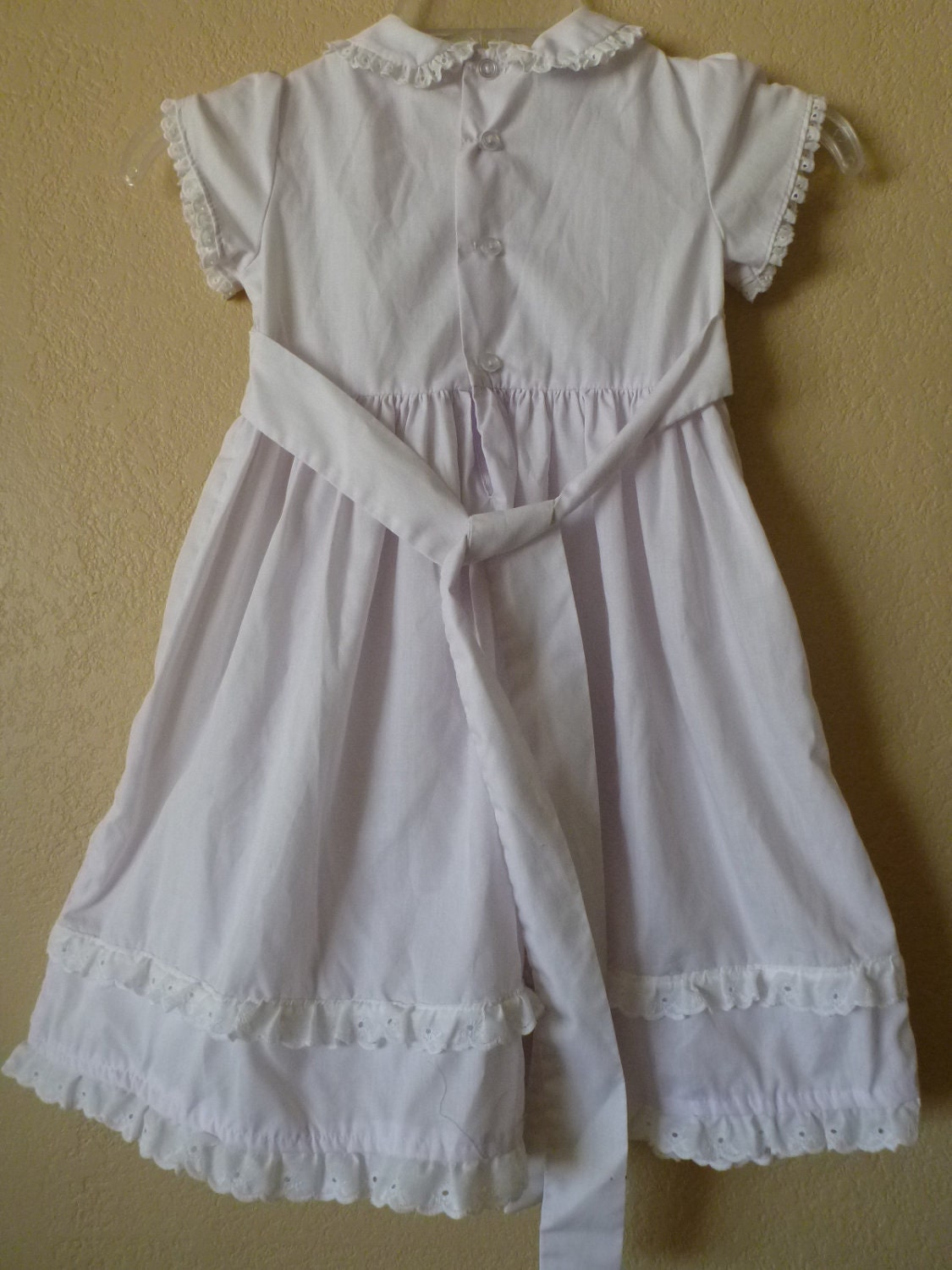 vintage white peter pan collar childs dress. size 5
