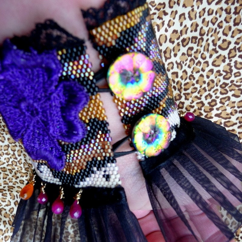 Big Top Tiger Cuff - Beadwoven Wrist Cuff