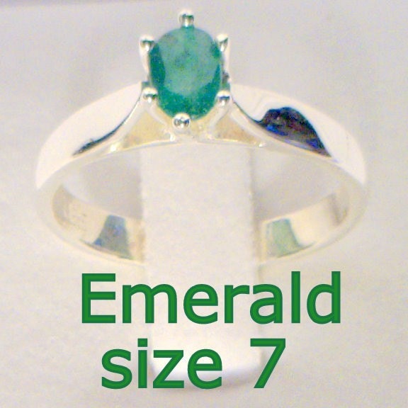 Green Emerald Gemstone Handmade Sterling 925 Silver Ladies Solitaire Ring size 7