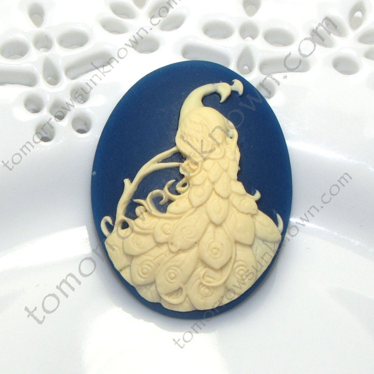 Peacock Cameos - 40x30mm - - Exclusive Design - Ivory on Blue - - - - - 4pcs