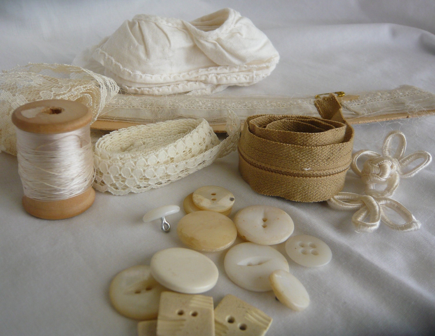 The Amazing Five Dollar Grab Bag - Neutral