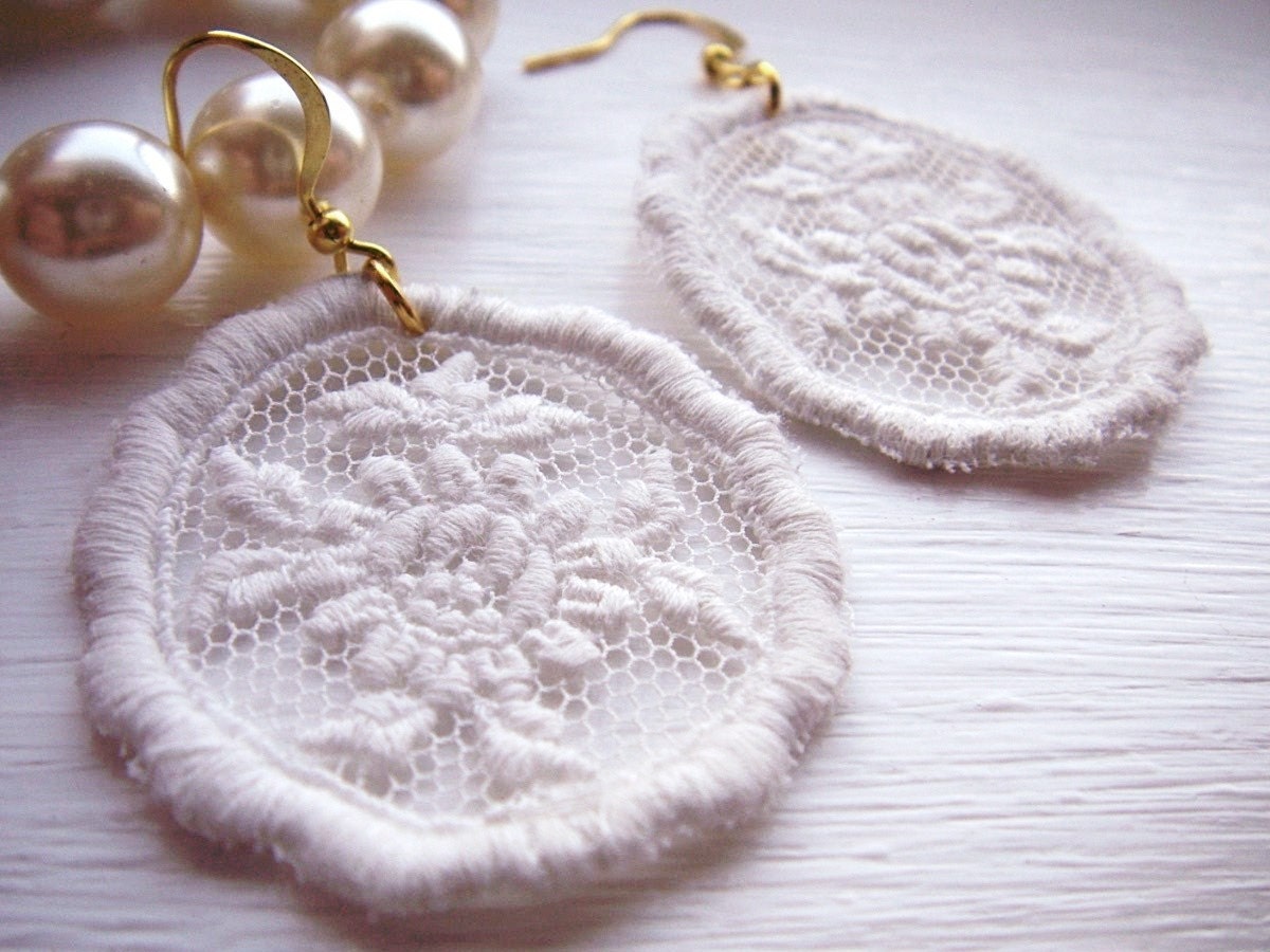 SALE - Vintage lace earrings