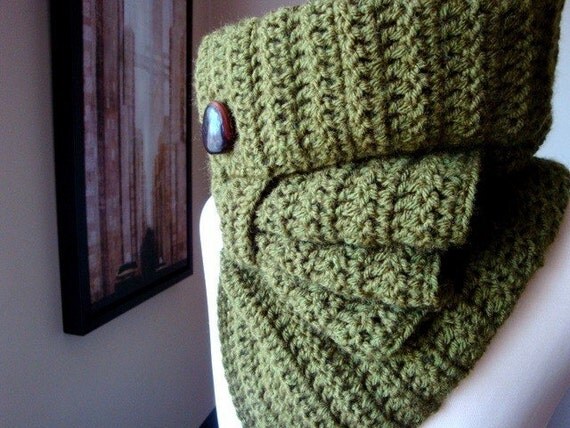 the accidental crochet cowl in CUSTOM COLOUR (vegan friendly)