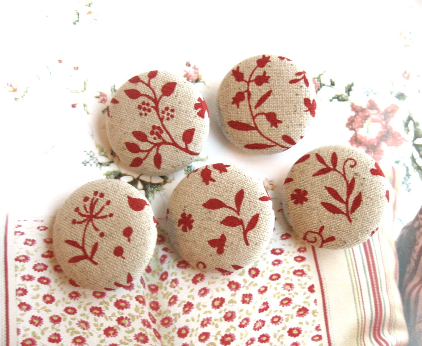 Handmade Fabric Buttons - Large Beige Red Leaf Vine Flower Floral Handmade Fabric Buttons 1.25 Inch 5's