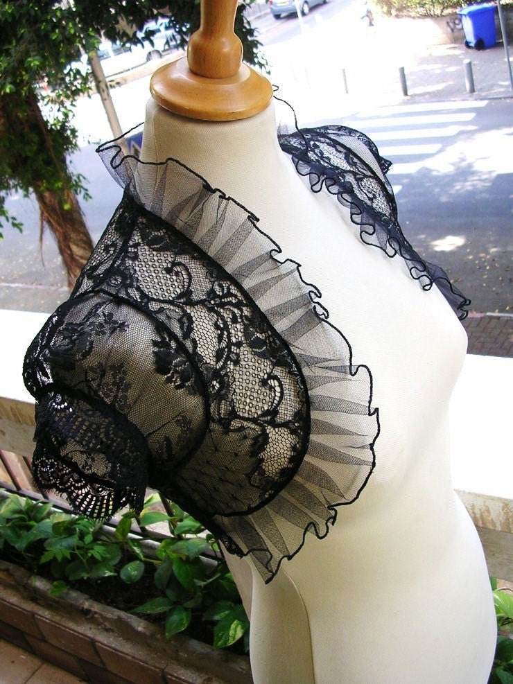 SPARKLE LIFE black french lace bolero