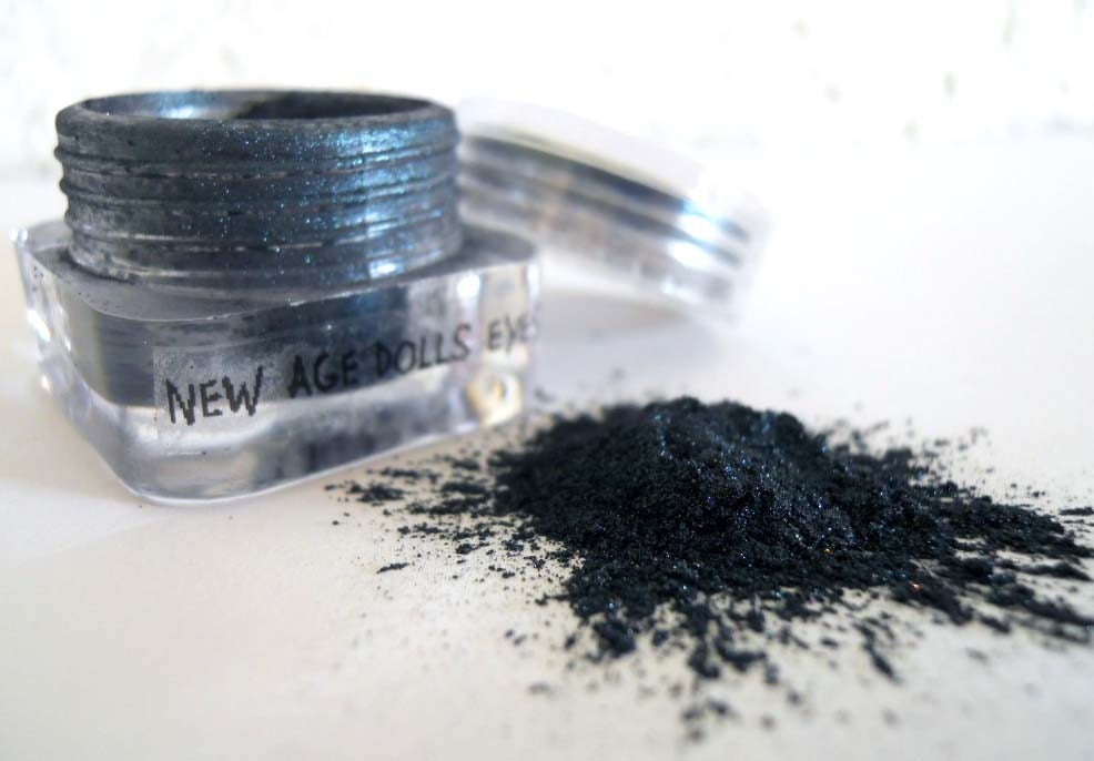 New Age Dolls Darksider Eyeshadow