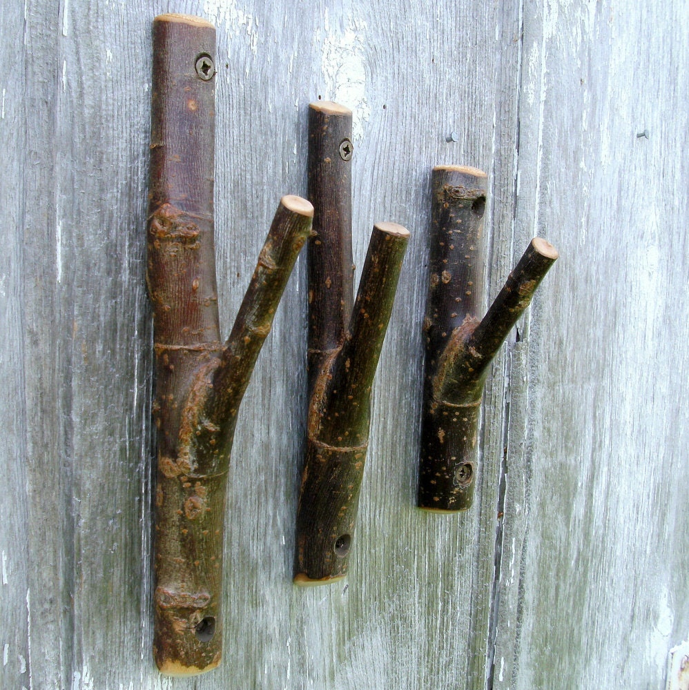 3 Rustic Wall Hooks in Graduated Sizes