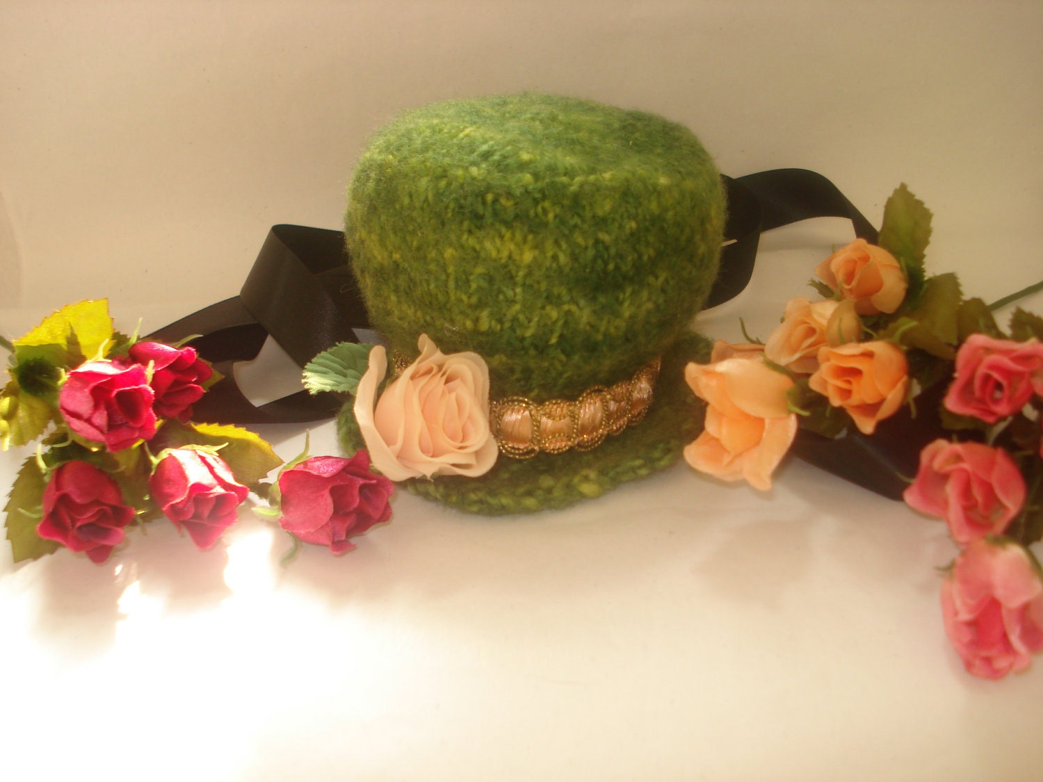 Elegant Lady Top Hat Knitting Pattern