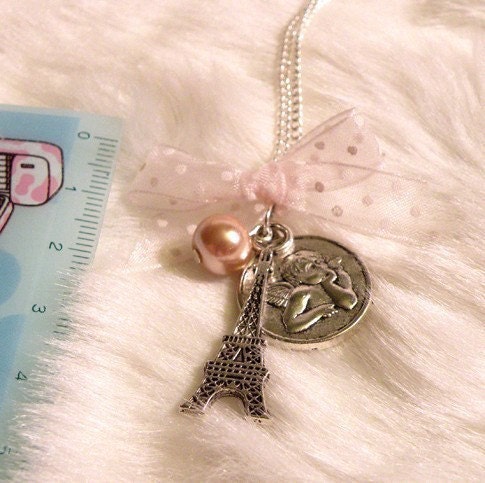 Travel to Paris Necklace ( Eiffel Tower )