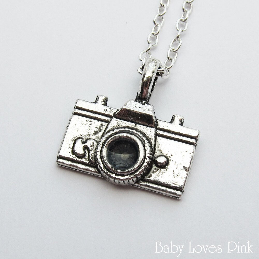 Camera Necklace on Antique Silver Camera Necklace By Babylovespink On Etsy