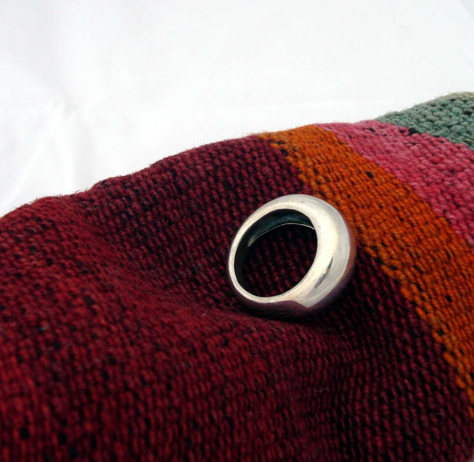 Cabuchon ring