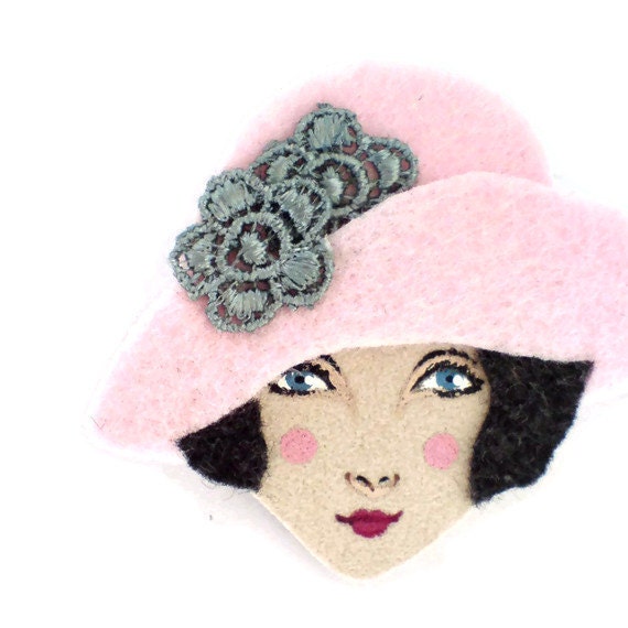 Frannie - 1920s inspired flapper Felt Brooch in pink
