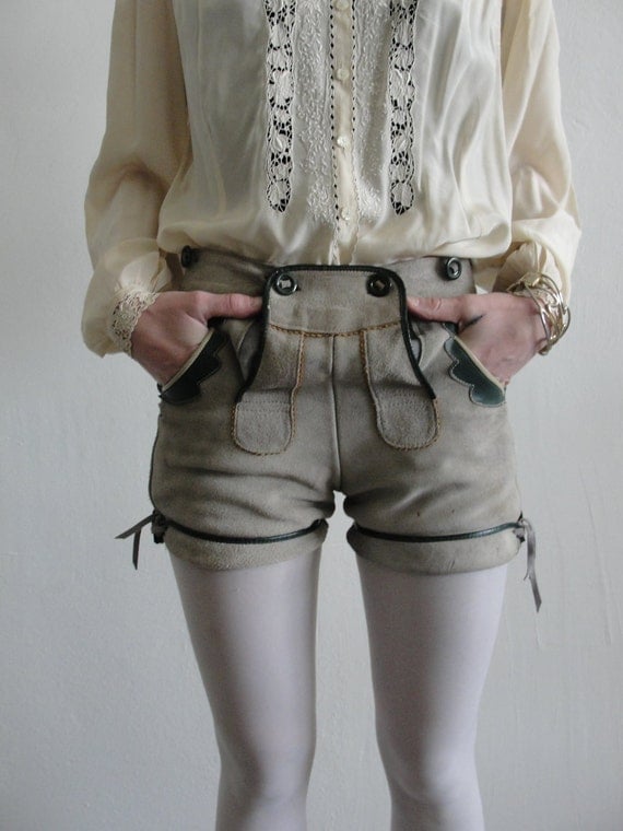 Later, Hosen ... Vintage Lederhosen Suede Hot Pants