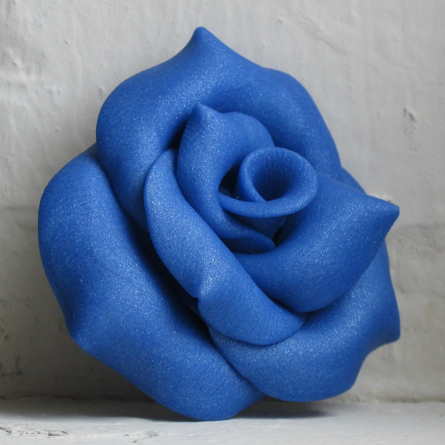 Shimmering Royal Blue Rose Sculpted Necklace
