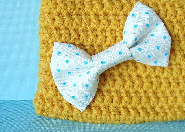 Pretty Bow Crochet Pouch