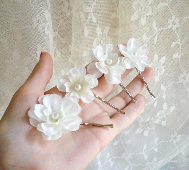 white flower hair pins - FALLEN STARS - wedding hair clips, bridal, bridesmaid accessories