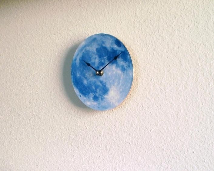 Blue Moon Clock