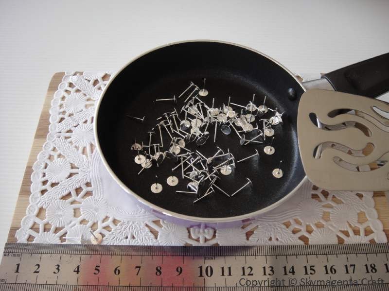 100 pieces iron earstuds, 11 mm X 6 mm (00592)