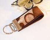 Mini Key Fob Keychain in Mocha Meringue