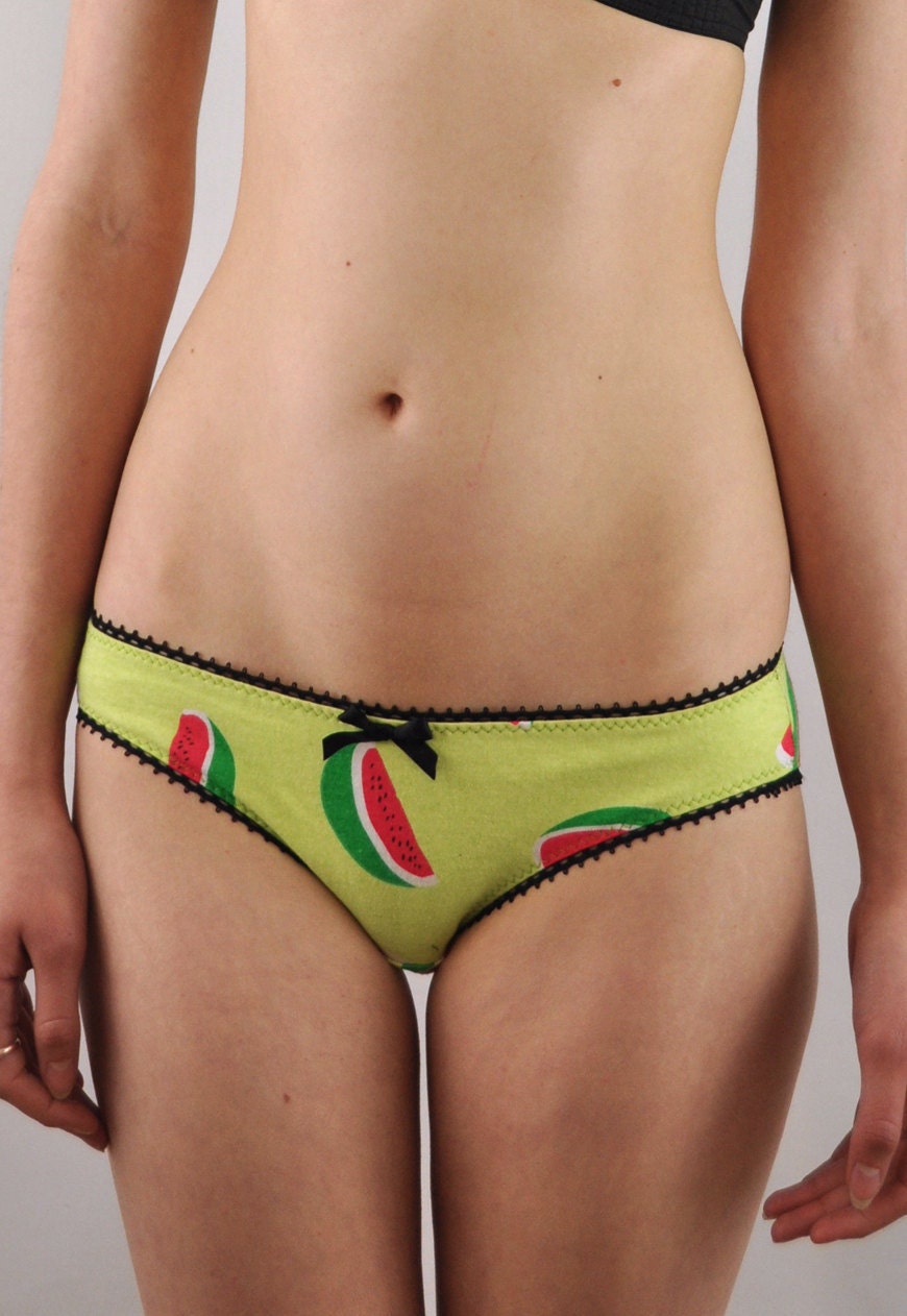 Panties with watermelon print and watermelon seed lace