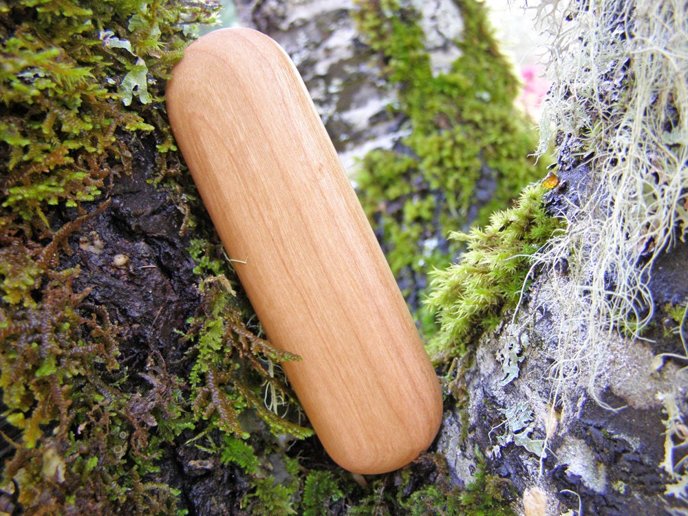 Natural Teething Rattle, cherry wood, eco friendly kid, wooden waldorf toy, eco baby, teamecoetsy children, natural baby toy