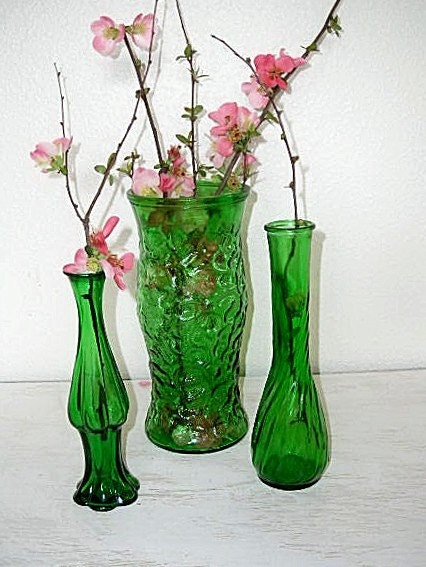 emerald green glass flower vases - set of three - retro shabby chic cottage decor - mid century