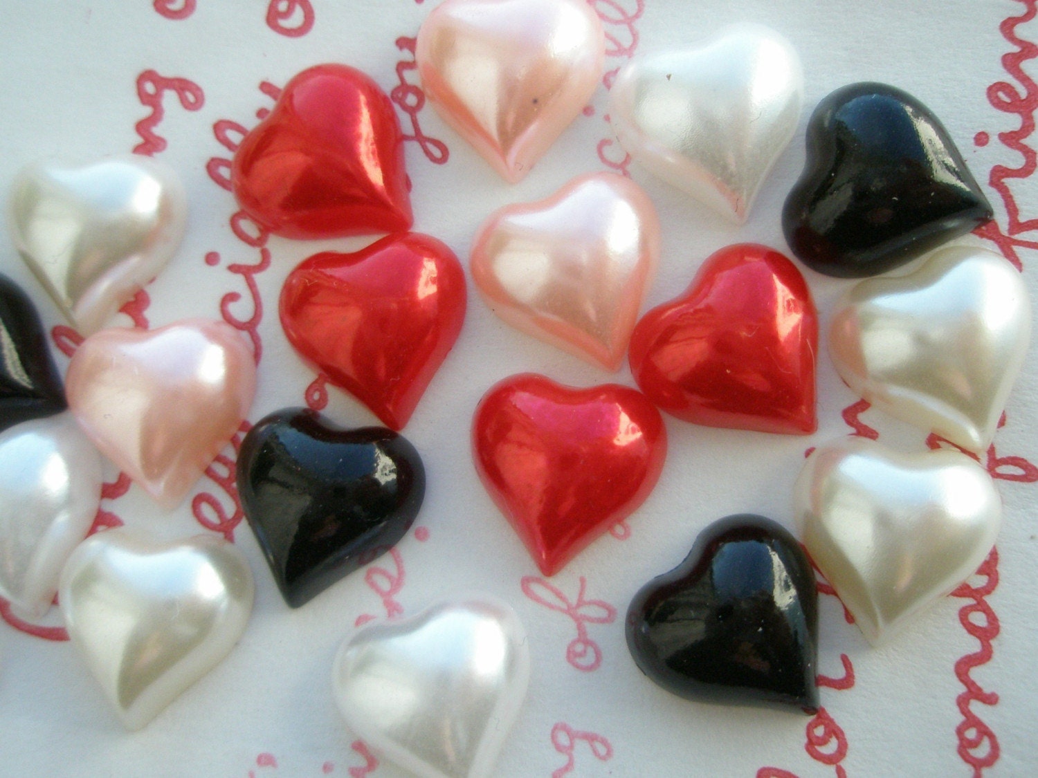 5 colors Mixed Pearlized heart cabochons 12mm 20pcs Black Red Pink Cream and White