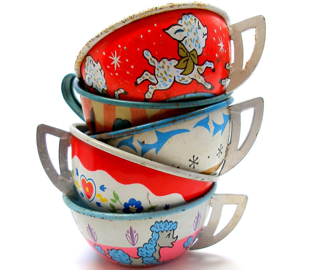 Tin Toy tea cups in red, white & blue, Set of 5 with litho, Instant Collection by Ohio Art.