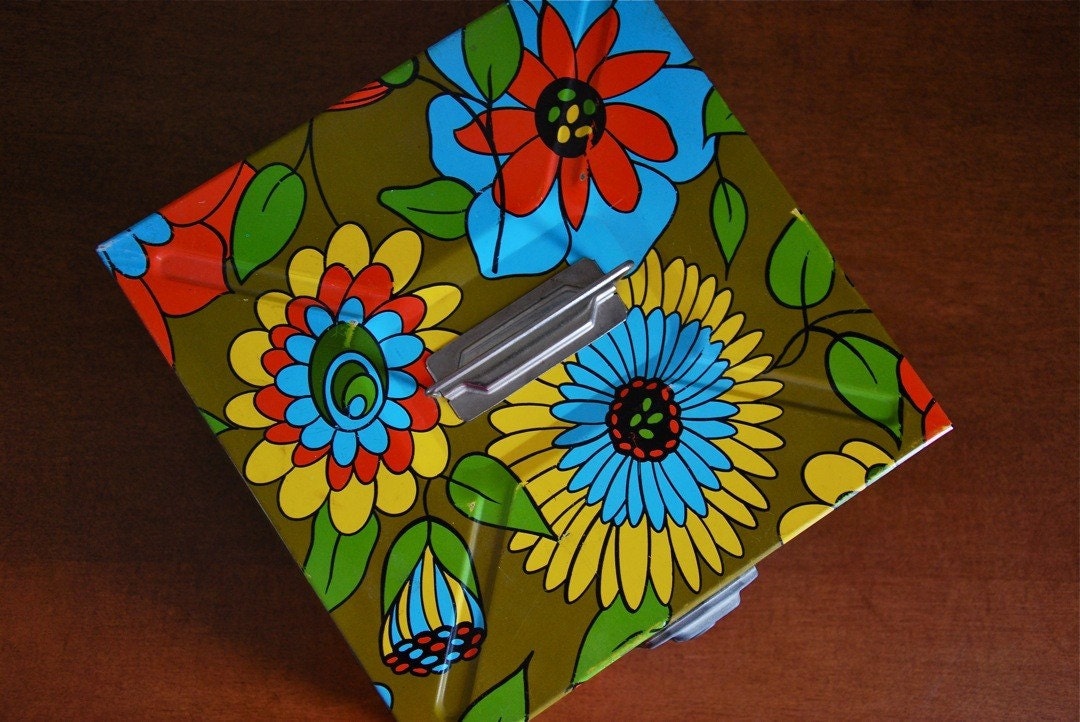 Oh So Groovy Metal File Box