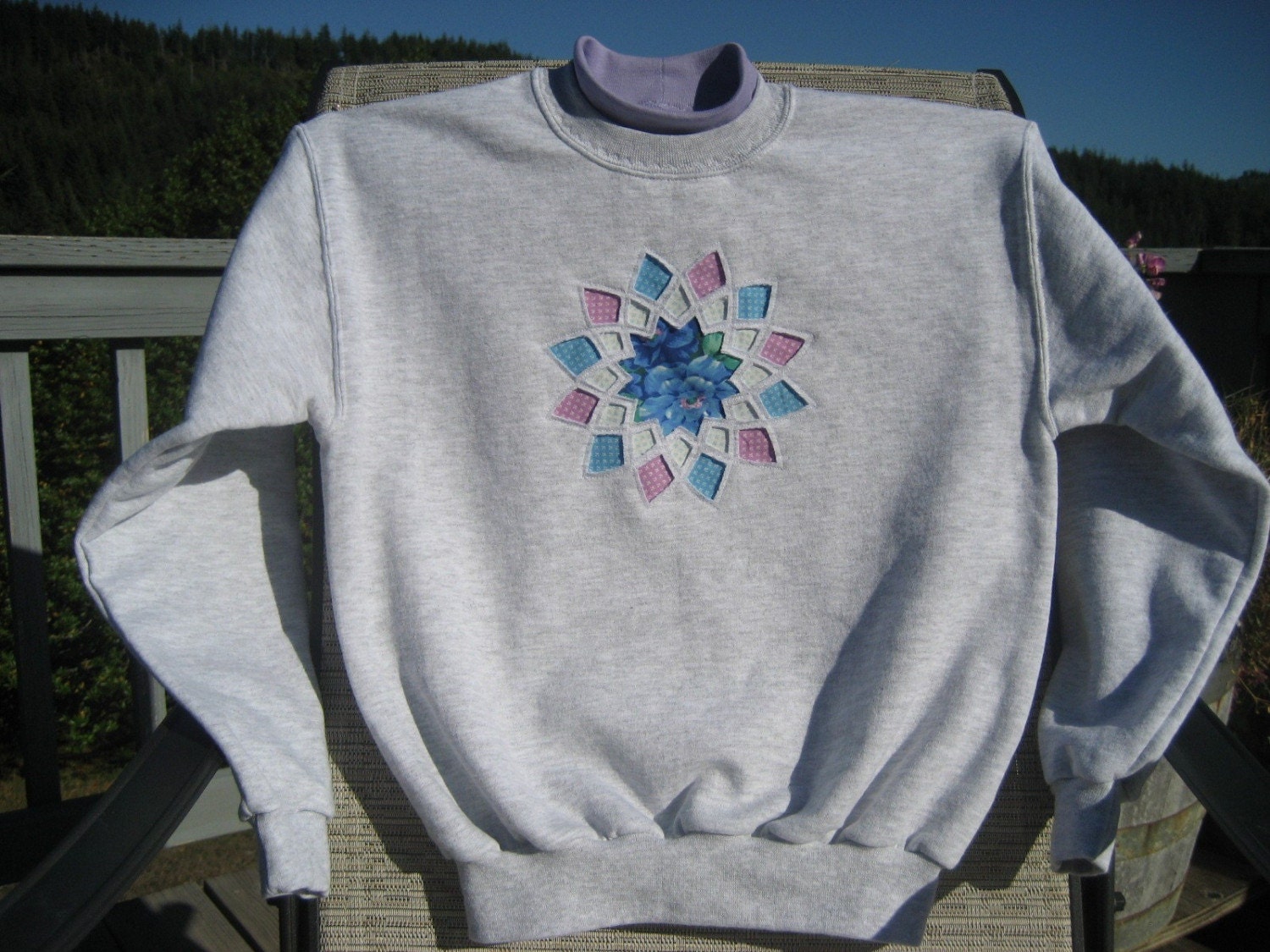 Violet Dahlia Sweatshirt - Small