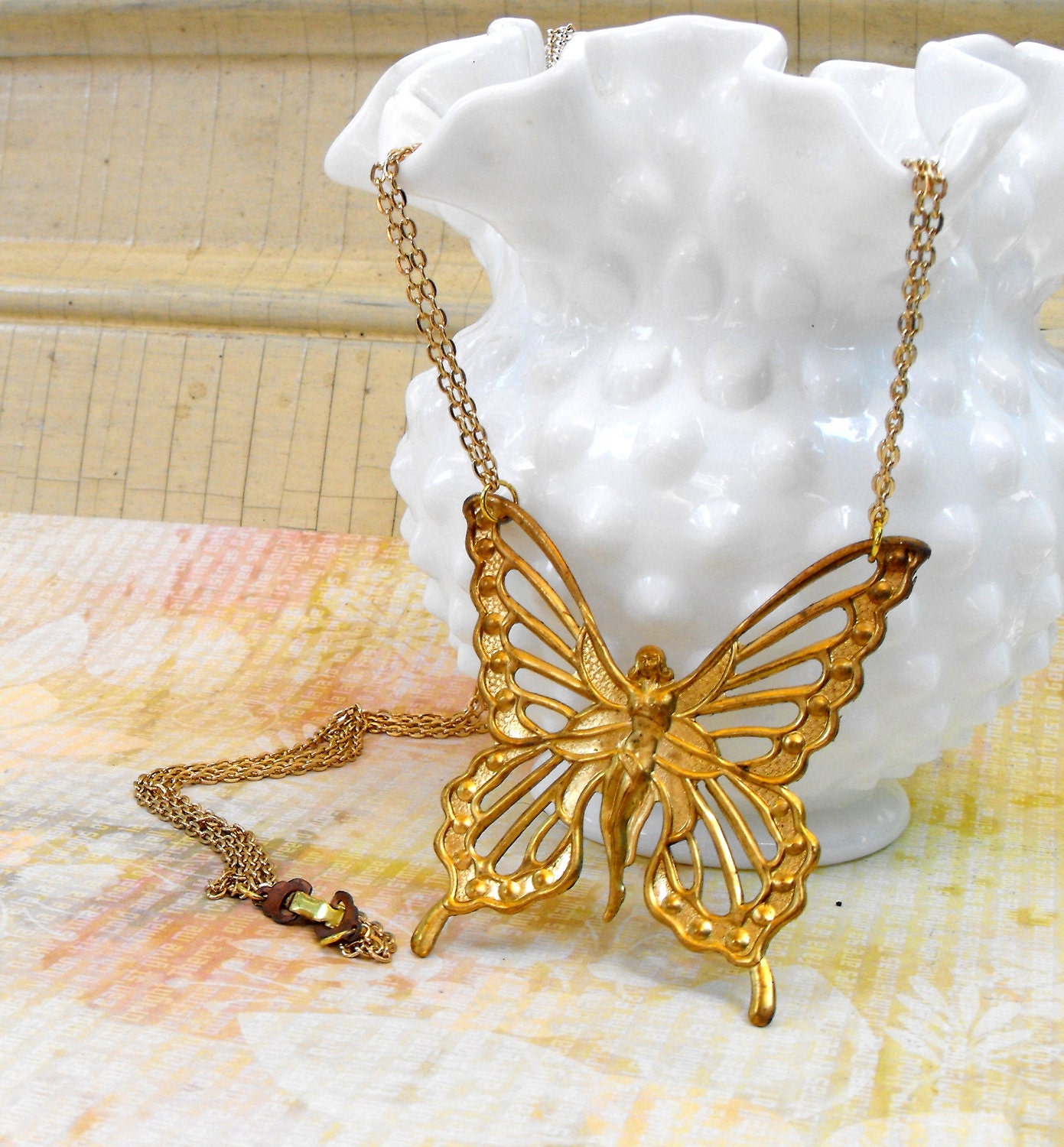 Long Necklace - Vintage Butterfly Lady