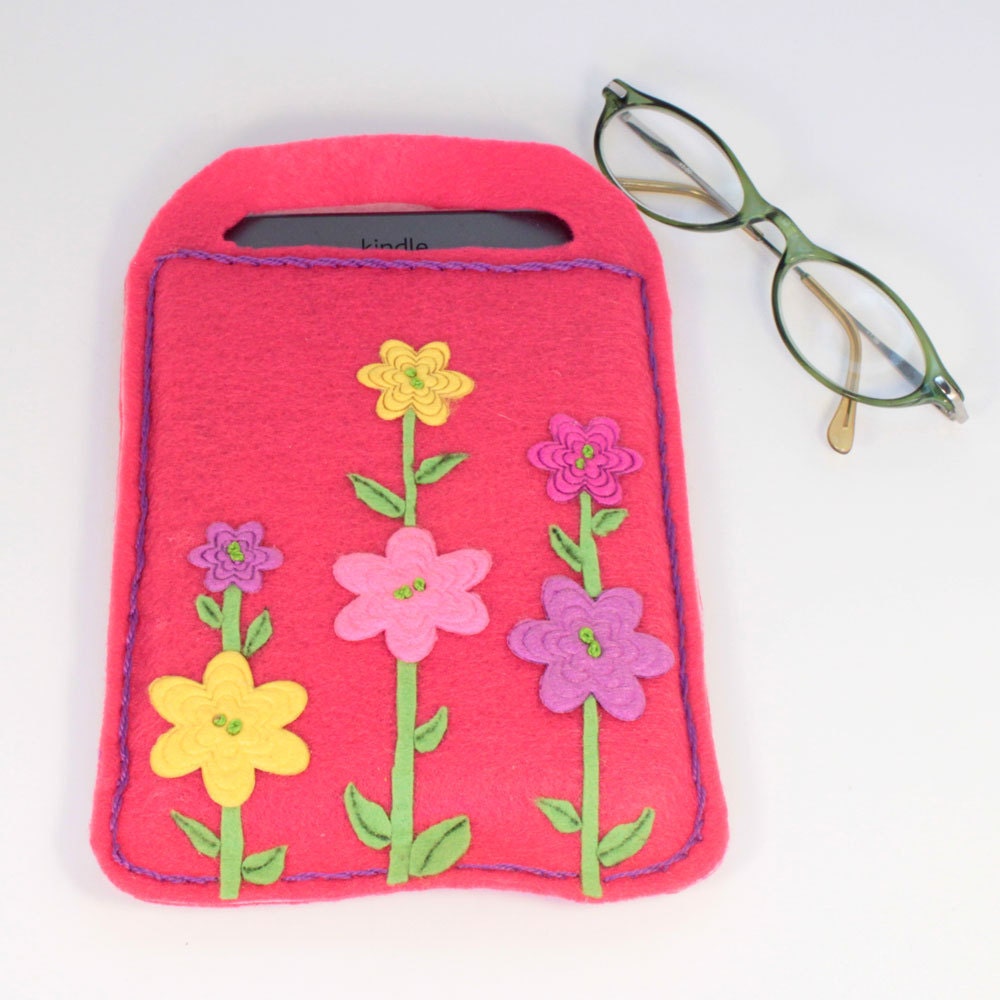 e reader cover/carrier, fanciful flowers