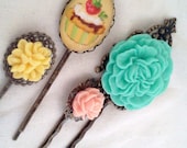 Strawberry Cupcake Hair Pin Set Cameo Filigree Antique Brass Bobby Pin Formal Chic Roses Regency EGL Ega Kawaii Kitsch Ne
