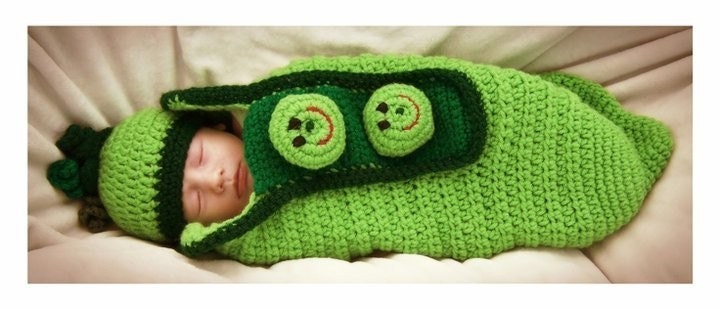 Olivia Grace Nolan Collection Infant Cocoon Nursing Wrap Three Peas in a Pod and Beanie set