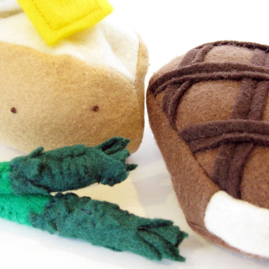 Felt Play Food Grilled Steak, Baked Potato and Asparagus Dinner Toy