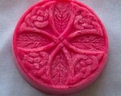Large Red Celtic Warrior Cross Design Cherry Amaretto Scented Soy Tart