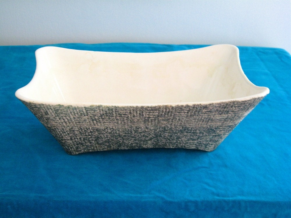 SALE Vintage Shawnee crosshatch metallic planter