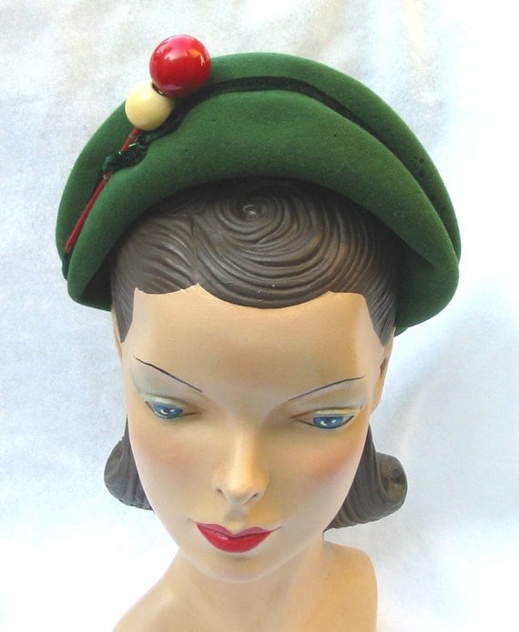 40's 50's Vintage Green Felt Hat With Wooden Ball Decoration 22 1/2
