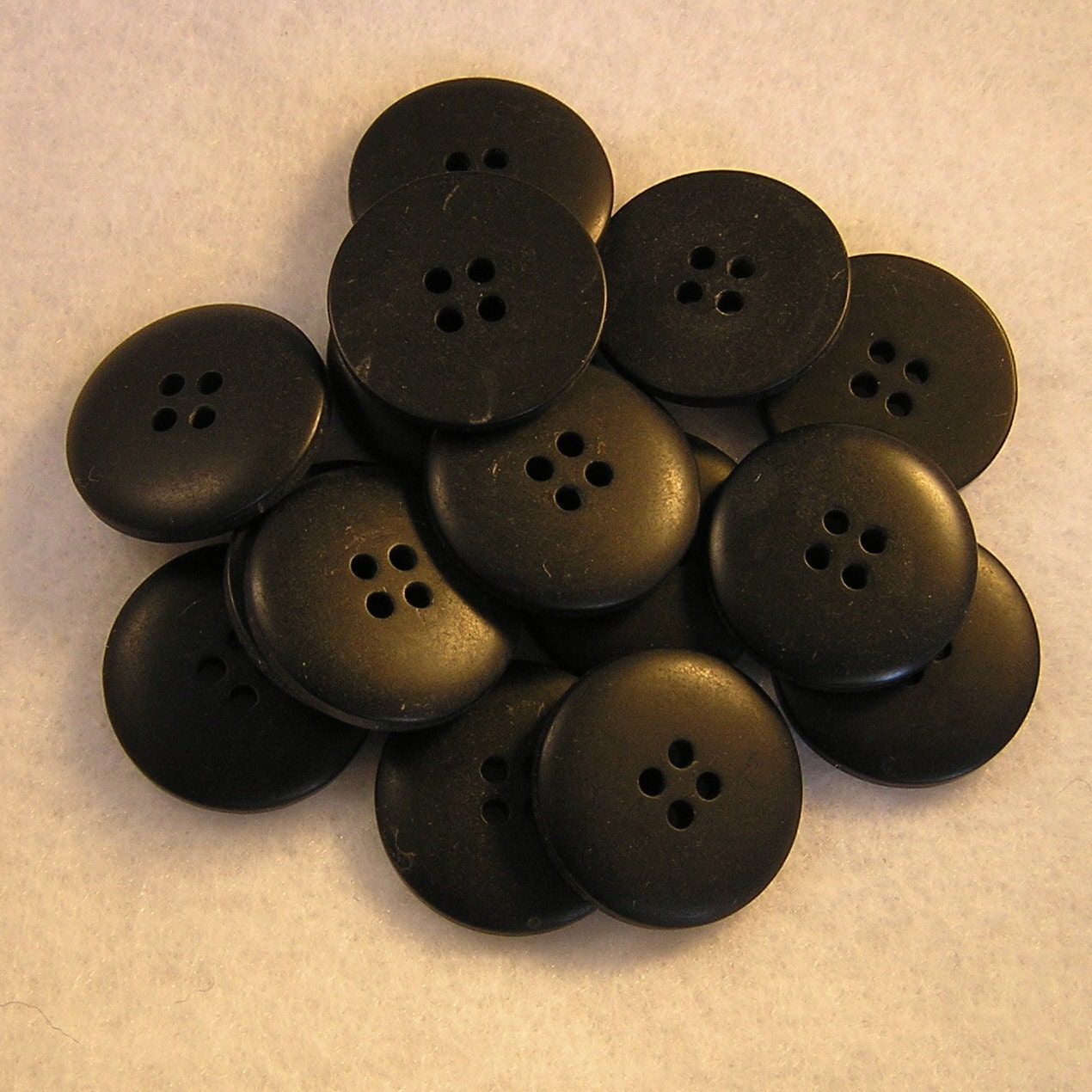 15 Flat Tire Black 1 inch 4 hole Buttons