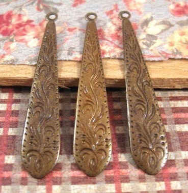 Etched Victorian Drops from Trinity Brass in Vintage Patina - 3 Count