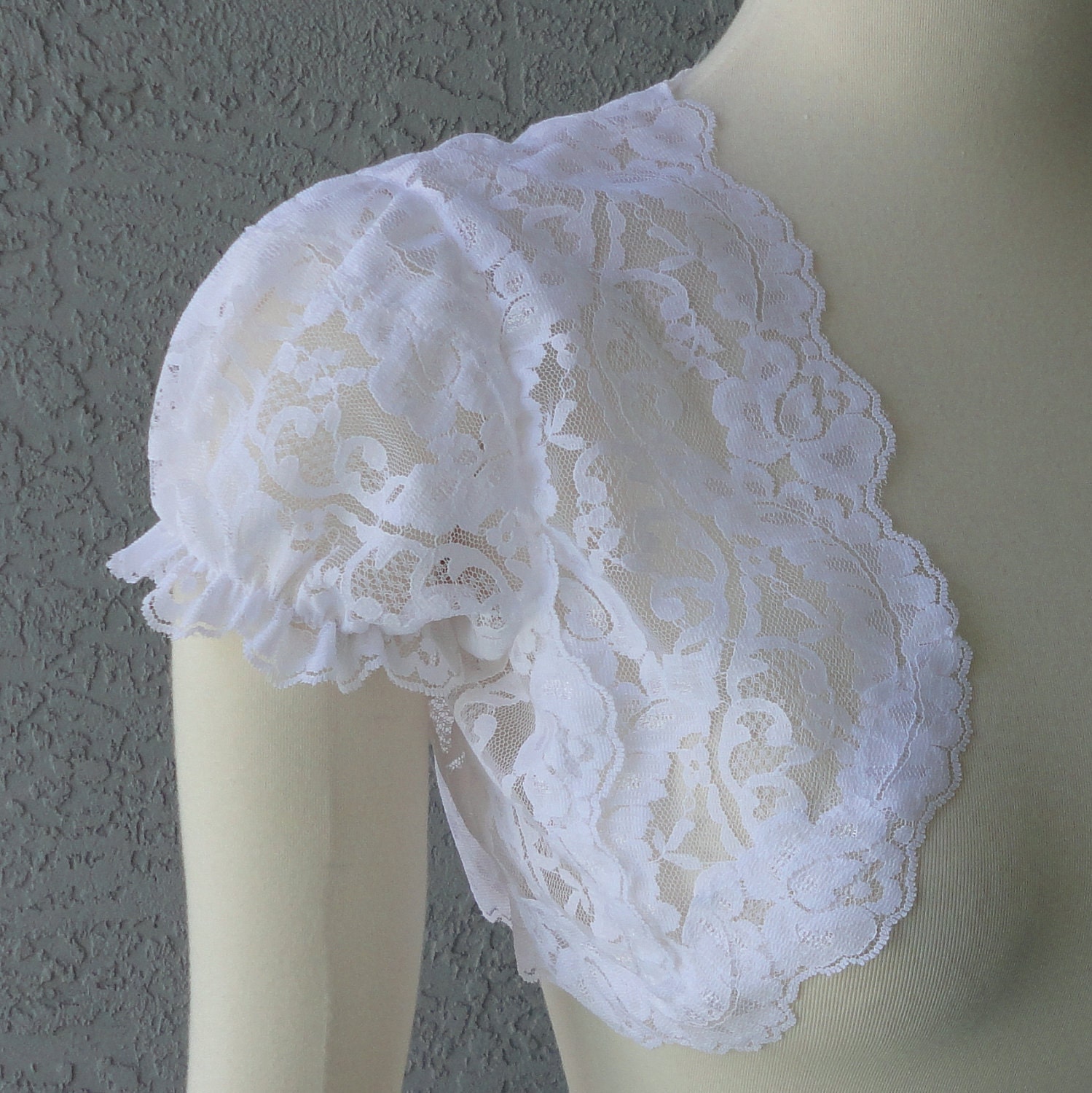 Wedding Bridal Party White Or Ivory Scalloped Lace Bolero Shrug Jacket All Sizes Available